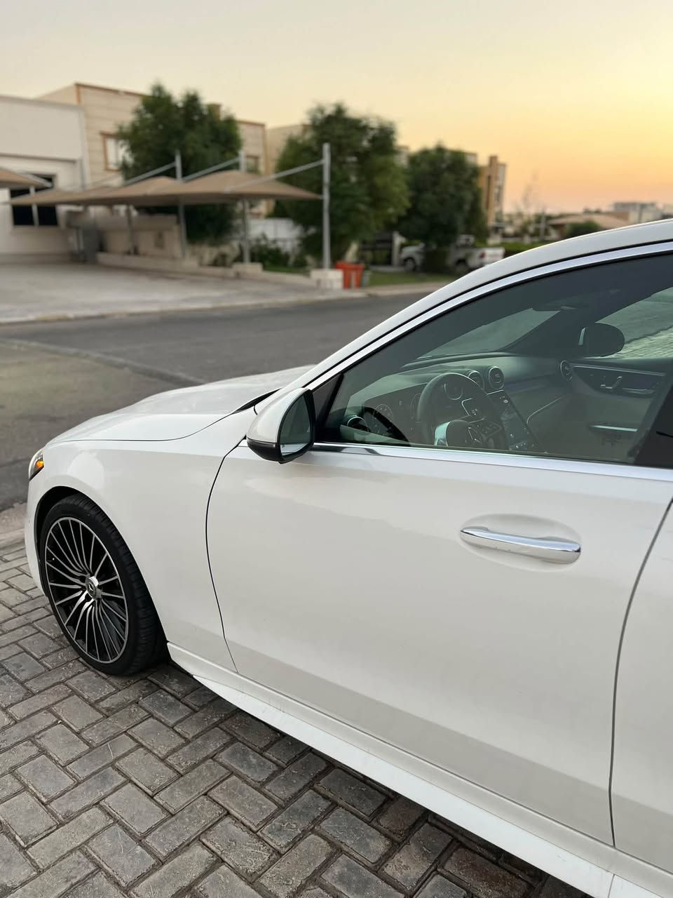 مرسيدس  C300 AMG
فل 1/1 وارد أمريكي الموديل: 2024
 • المواصفات ⬇️
 • رادارات محيطيه
 • دشبول خشي صاج
 • داخل اس كلاس 
 • اللون الخارجي: ابيض
 • الداخلية: جلد ابيض مَلكي 
 • مقاعد amg جي كلاس
 • ماشية: 13 mile
 • وارد: أمريكي 
 • محرك 4 سلندر تيربو – اقتصادي وقوي
 • بصمة أبواب
 • فتحة سقف سلايد 
 • كشنات تسخين ♨️ ❄️ وتبريد الكراسي
شفتات ستيرن sport 
إنارة داخليه 64 لون 
     ٠انظمة قيادة (eco,comfort,sport,sport+,individual)
 • نظام حفظ وضعيات الكراسي 3 انظم (Memory Seats)
 • كراسي كهرباء
 • مرايات كهربائية متحركة
 • رادار بالمري
 • سكان رياضي 
 • تحكم ستيرن وقيادة ذاتية
 • شاشة كبيرة أصلية
 • نظام ملاحة (Navigation)
‏ • Apple CarPlay & Android Auto
 • نظام صوتي Burmester
 • إنارة داخلية ملونة (Ambient Lighting)
 • نظام مراقبة النقطة العمياء
 • رادار أمامي – تنبيه تصادم
 • نظام تتبع المسار / تنبيه الخروج من المسار
 •  حساسات أمامية وخلفية
 • كشافات LED أصلية
 • تبديل ناعم – كير قوي
 • السيارة نظيفة كلش✨
 • حادث  خفيف / بونيد وچامرغ امبلد ومصبوغ الجامرلغ الخلفي صبغ بدون دواخل 

ايرباك فقط ستيرن وبرده راجع سستم ✅

كير مكينه كهربائيات كله جديد وبشرط ✅

مكان السيارة في اربيل 

للتواصل اتصال او  واتساب فقط
***********
