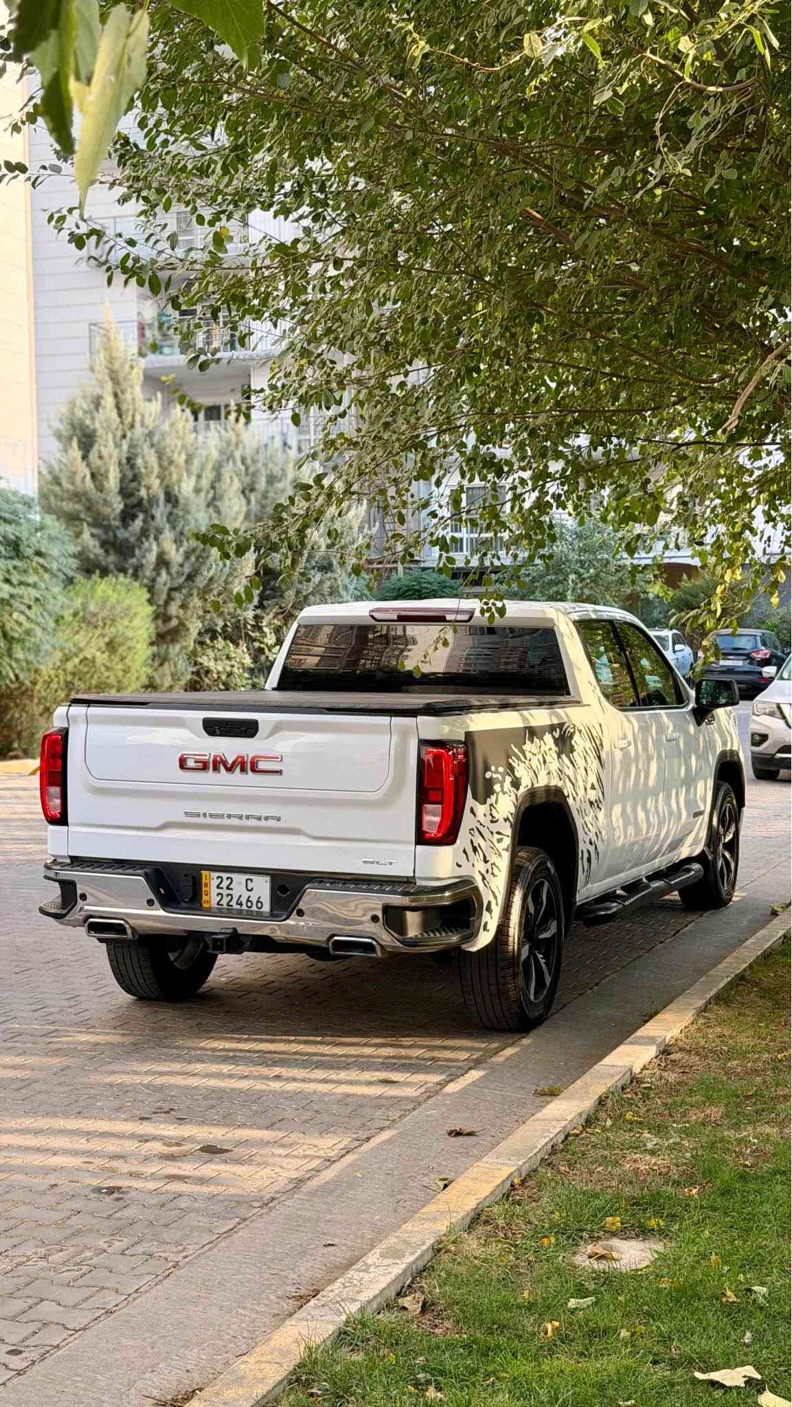 ⛔️جي ام سي سيرا  2019📦📦📦
⛔️شكل جديد SLT 
⛔️محرك ٨ سلندر 5.3
 باب طويل(المرغوب)
⛔️ماشية 80 الف 
⛔️كامرا خلفية 
⛔️صندوق كهرباء
⛔️شاشه لمس، كراسي كهرباء  ، تدفئة كراسي و ستيرن ، بصمة ⛔️ابواب و تشغيل عن بعد ، 
⛔️رادار ،مرايا طوي كهرباء ، بروجكتر  
⛔️السيارة سيرفس كامل بدل دهن المكينة و الكير و فلترات و ⛔️تايرات جديدة ما بيها دينار مصرف 
⛔️جاملغ خلفي صبغ بدون ضربة و بدون ايرباك 
⛔️مكاني السليمانية التحويل و وكالة كل شرط  

💣💣💣السعر 🟩جوة سوك بلاش بلاش 💣💣198$ 
***********📞📞📞📞 السليمانية, العراق
