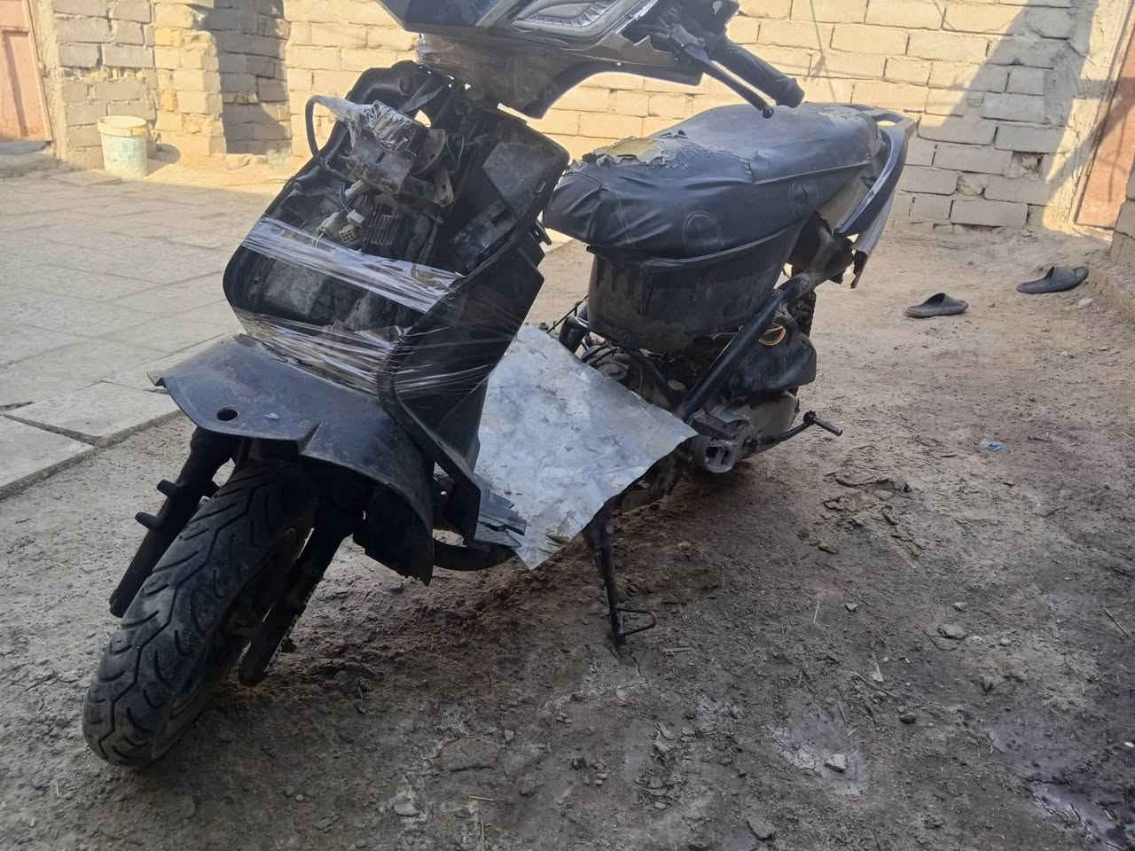 السلام عليكم
دراجه سكنس للبيع الدراجه شغاله عوزه كابريتر فقط 
السعر 125 وبيها مجال قليل 
مكاني الناصريه سوق الشيوخ 
الاستفسار واتساب او اتصال ***********
