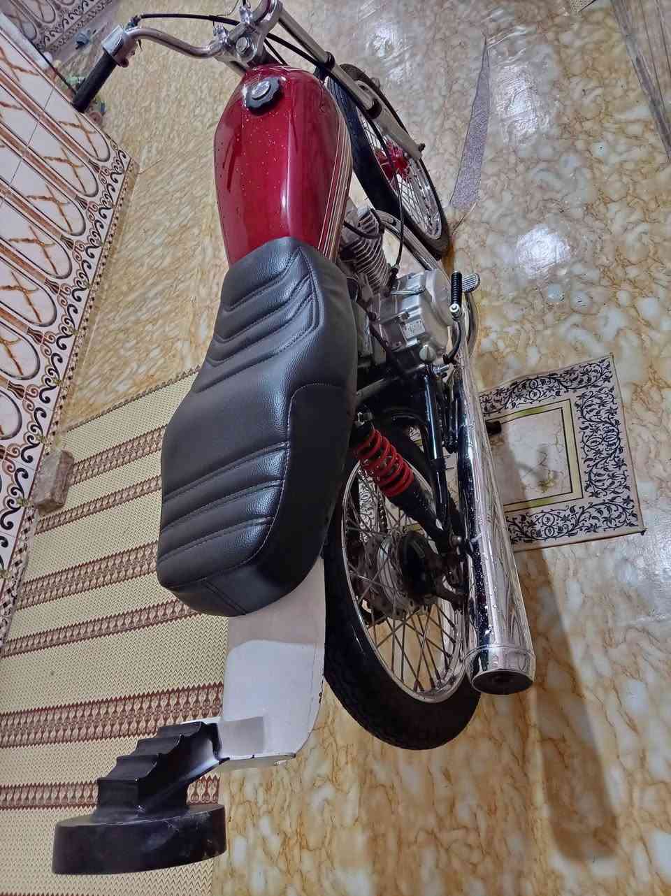 السلام عليكم شباب دراجه نامه شلامشه للبيع ادوات مقفوله كفاله عامه دراجه نظيفه وحلوه مثل ما تشوف اللي بالصوره تعمير 26 السعر600 وبيها مجال وهذا رقمي وكانها البصره الهارسه يريد يخابر او يراسل دراجه نظيفه ما مفتوحه وايد رقمي ***********
