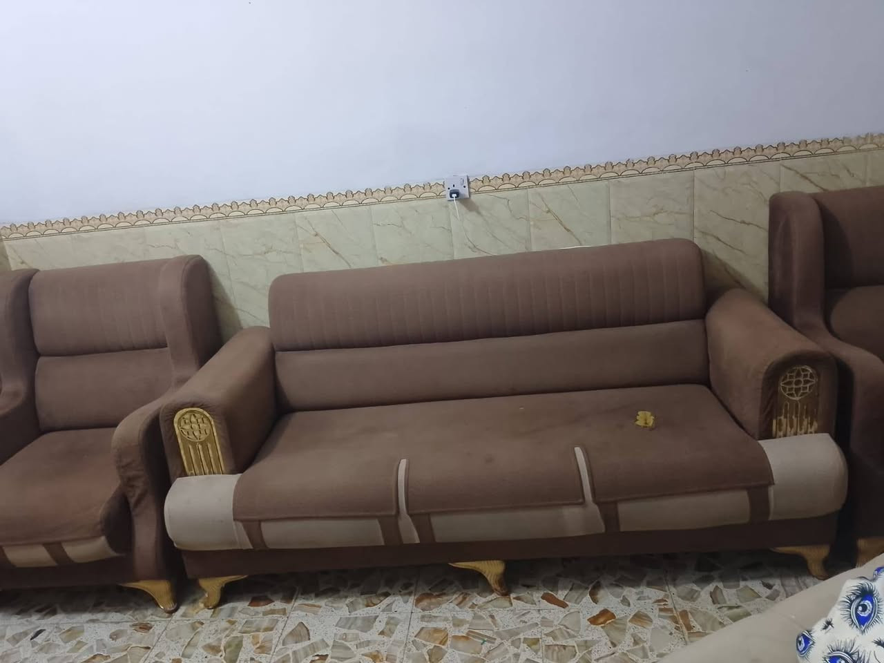 تخم خمس مقاعد بغداد العبيدي سعر 125رقم ***********
