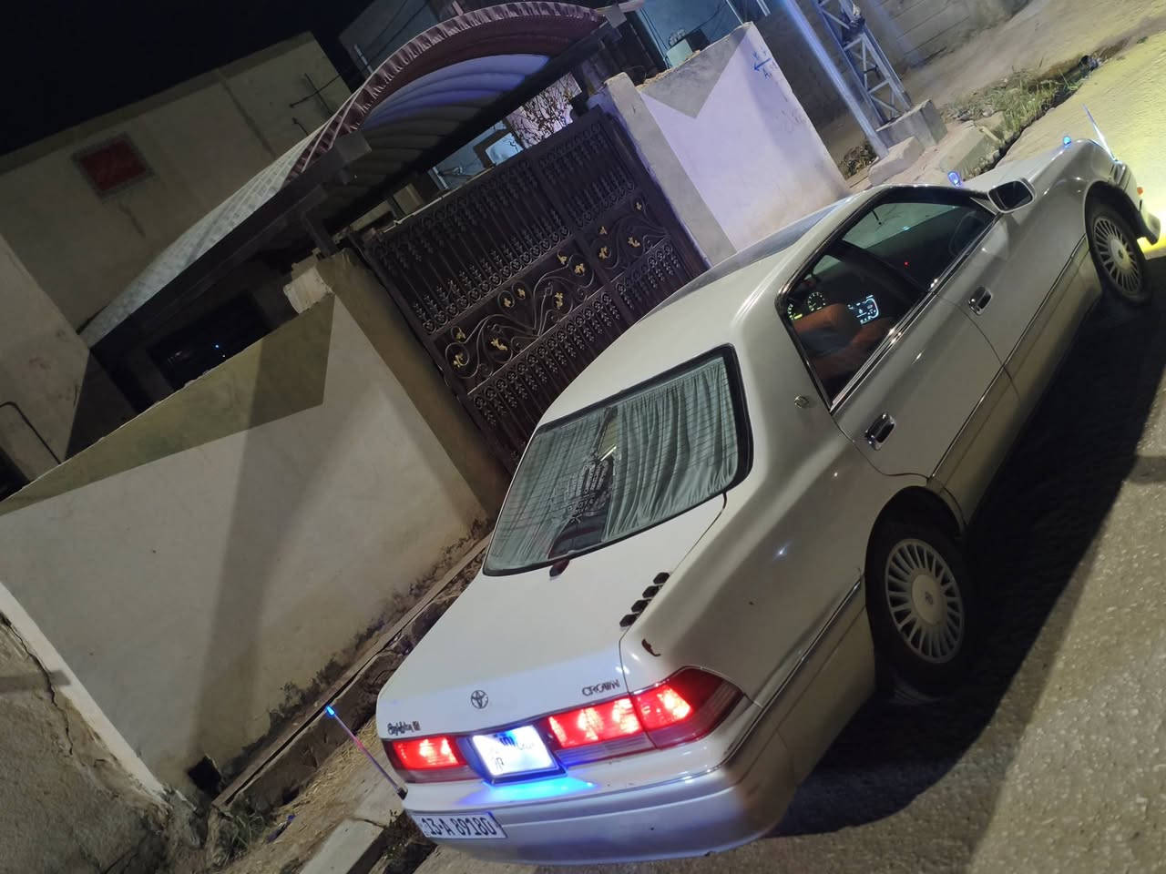 السلام عليكم
راس الثور فلات 
موديل 2000 اصل 
غرفه 2000 
سياره تحويرت محمد طالب معروفه بل نجف 
مكينه وكير جدد 
حداديه امامي خلفي جدد 
تبريد ثلج 🩵
فول السياره فتحه 
بجم ابو عيون 
ارايل امامي خلفي كهربائي 
تخم تاير جدد 
مري شفط 
سياره مابيه كل نقص وما عايزه كلشي 
سياره بيه قماره 
رقم ميسان بسمي تحويل ثاني يوم 
السعر 92 وبيه مجال
والما تعجبه كلشي اكو بسوك سياره متعوب عليه 👍🏻
الاستفسار الاتصال ***********
