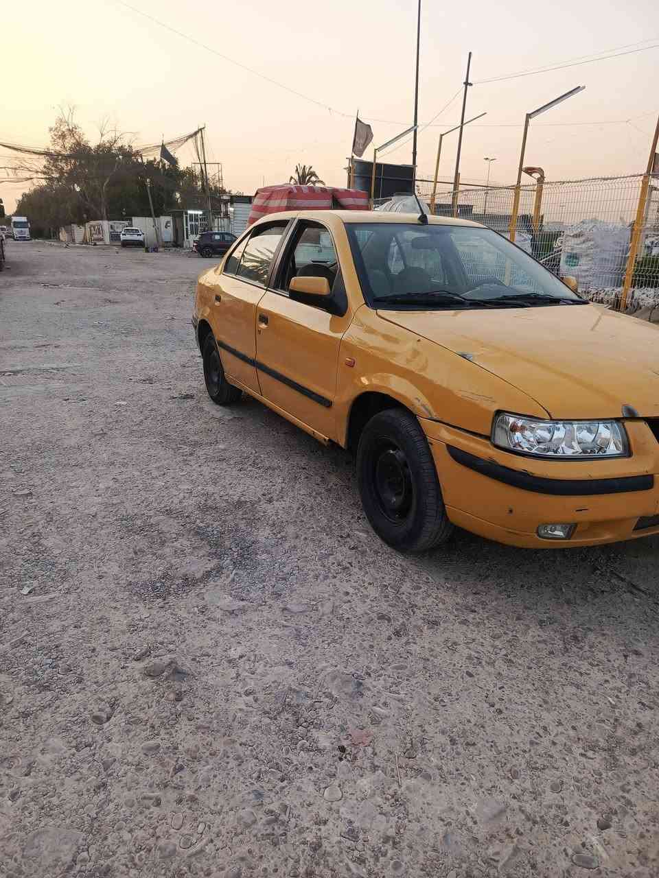 السلام عليكم سياره للبيع سمن 2011 عليها هيه 600الف والسعر 20 ورقه مكلف بال نشر رقم الهاتف ***********

