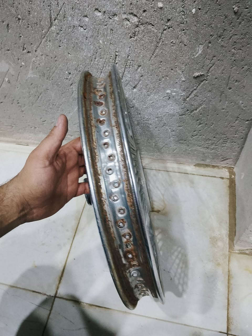 يوجد ويل خلفي دبل سيم  اي عواج مابي حجم 17البيع 25بيه مجال مكان تقاطع القدس ***********
