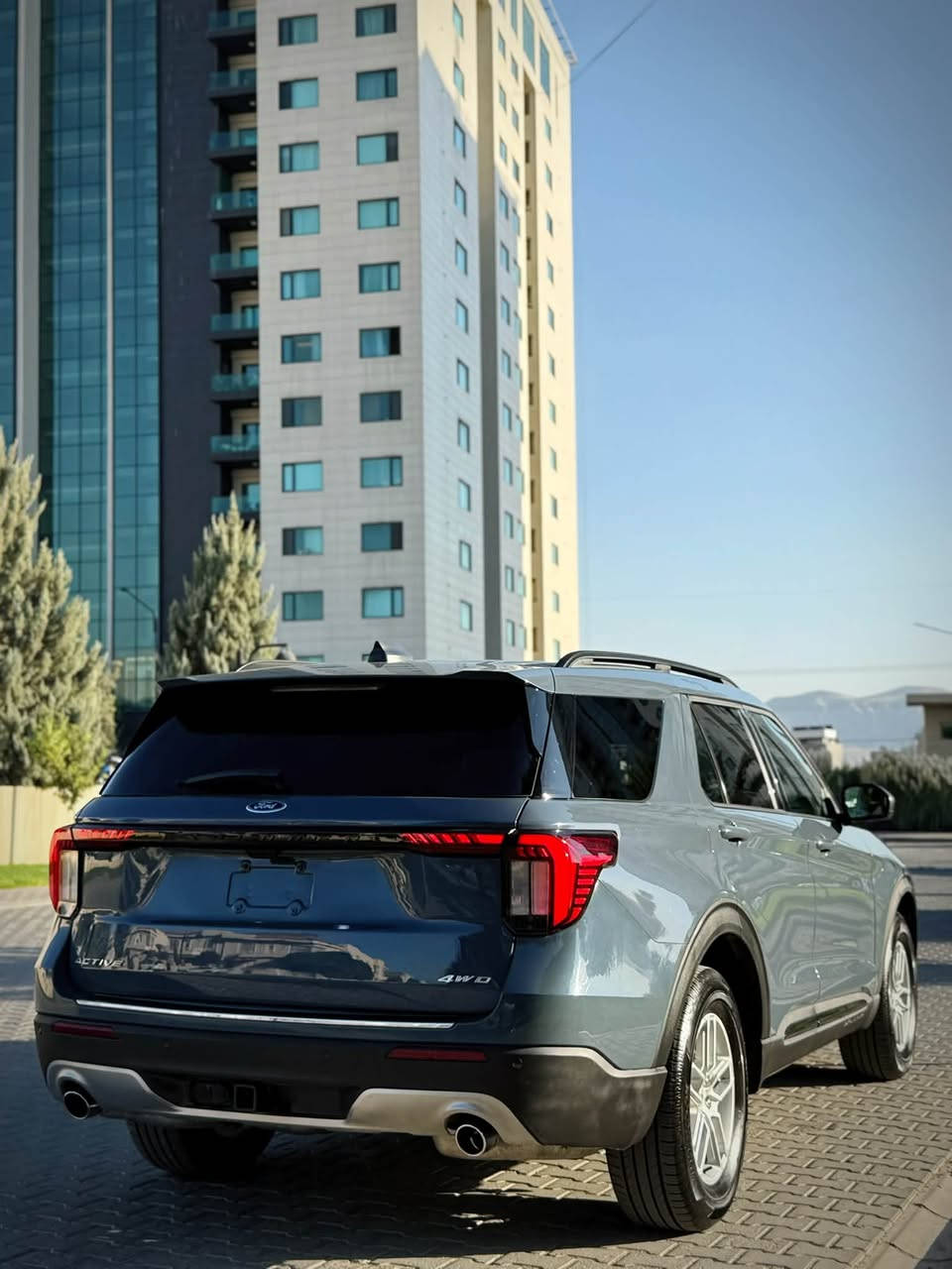 السلام عليكم  
للبيع فقط
FORD EXPLORER  ACTIVE 2026
فورد اكسپلورر اكتيڤ
موديل 2026
ماشيه 1000 الف فقط 
دبل اكسل 
- فول رادار سستم امامي جانبي
شاشه كبير 
كيج الكترون
كاميرا خلفي 
 حساسات خلفي 
رادار امامي خلفي جانبي رادار 360
اميرجينسي بريك
WIFI,NAVIGATION,GPS,auto strat stop,auto hold
بسمه تشغيل بسمه ابواب 
2 بسمه بيلادي موجود
تشغيل عن بعد

‎صندق شفت كهرباء

‎كشنات كهرباء 

‎كشنات ملكي VIP
- كشنات كنتاره
 كشنات  هيتر 
ستيرن هيتر
- مخارج كزوز ظاهرية 
- شاحن لاسلكي 
 ستة وضعيات قيادة
لايتات ليد و زينون بك لايت ليد
🔥محرك 4 سلندر 2.3 تيربو 
- ماشية 1 الف فقط يعني زيرو 
سياره بدون رقم تترقم شمالي فقط.  

ضرر خفيف قبغ صندق خلفي صبغ فقط بدون دواخل بدون ايرباك

📍مكان سياره سليماني 
للاتصال والاستفسار اكثر 
*********** 📞
