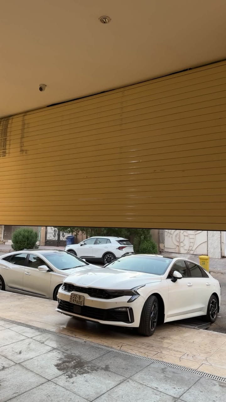 K5 خليجي 2024 vip 5 كامرات بانوراما خرن كشنات رادار توقف ذاتي تدفئه وتبريد كشنات وهواي بيها مواصفات مكينه 2500 ماشيه 57  رقم اربيل باسم شركه وكاله او تحويل  مكفوله من الصبغ بيها بارد واحد جاملغ امام وهاي الطخات على حطتهم مكانها البصره دور النفط للاستفسار ***********
