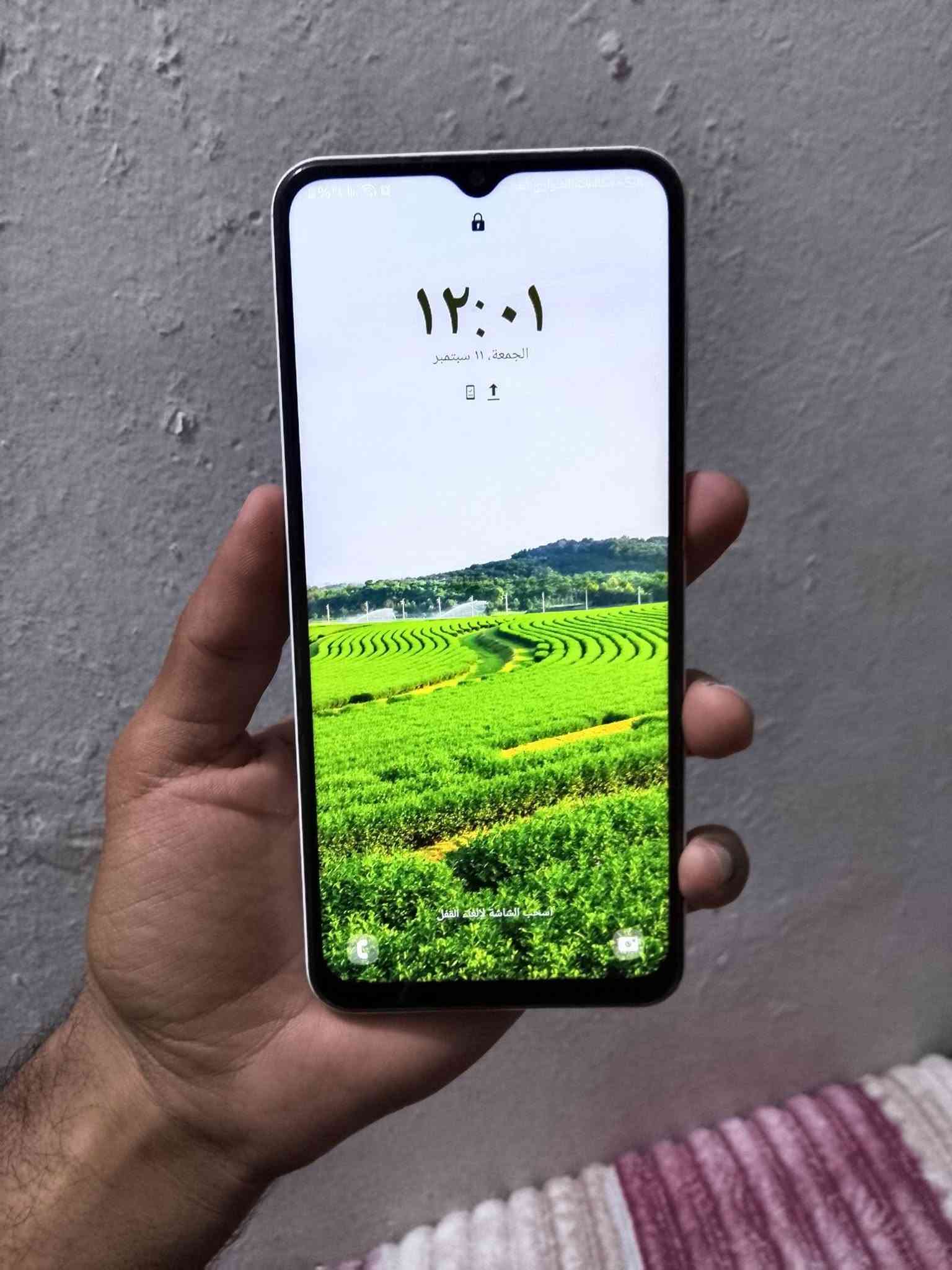 📱 للبيع Samsung Galaxy A13 – 128GB
🔹 الذاكرة: 128GB
🔹 الرام: 4GB
🔹 البطارية: 5000mAh 🔋
🔹 الشحن: سريع 15W
🔹 الكاميرا الخلفية: رباعية، الرئيسية 50 ميگاپكسل 📸
🔹 الكاميرا الأمامية: 8 ميگاپكسل 🤳
🔹 الشاشة: 6.6 إنچ FHD+
🔹 يدعم شريحتين + ذاكرة خارجية
🔹 بصمة جانبية وفتح بالوجه

✨ يجي وياه لاصق شاشة + گفر جديد ✨

⚠️ ملاحظة: يوجد شخط بسيط في عدسة الكاميرا والفلاش، لكن ماكو أي تأثير على الكاميرا أو الفلاش ويعملن بصورة طبيعية.

💰 السعر: 85 ألف دينار وقابل للتفاوض
📍 الموقع: سبع البور
📞 ***********
