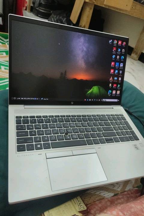 لابتوب hp مخصص للشغل الثقيل 
نضافة فول الفول
معالج ci7
رام 8 ذاكرة 256
شاشة 4K
عدد دورات الشحن 162