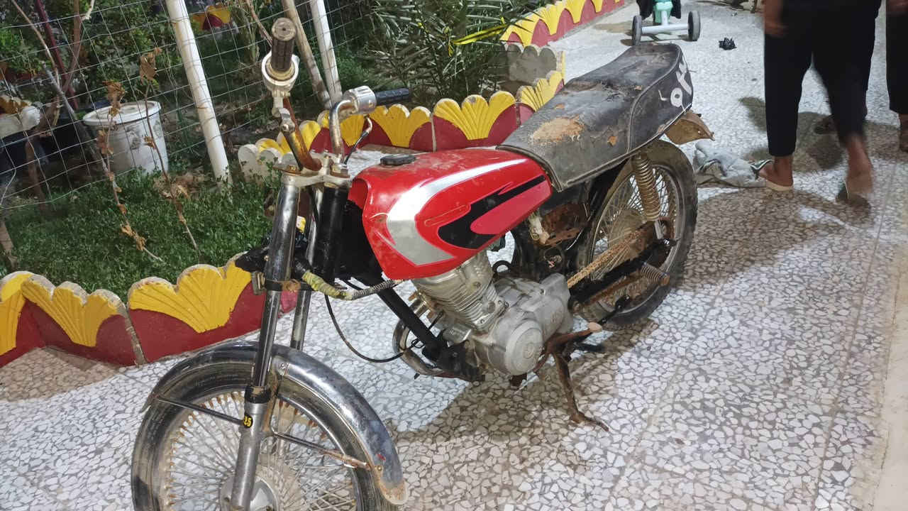 دراجه كلك كلك لبيع شغاله جانت متروكه بس ادخن وعايزه ترتيب السعر 150  مكاني مشخاب رقمي ***********
