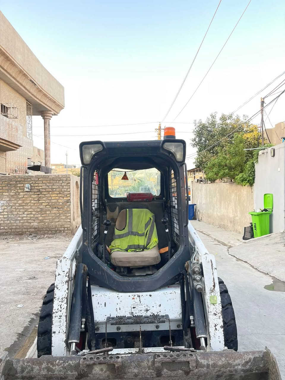 سلام عليكم شفل بوبكات حجم S450 مكينه جديده بمعنى الكلمة بس  البم ونوزل مفتوحات وباقي كفاله  تايرات جديد رقم سليمانيه تحويل ثاني يوم  مكان.ديالى ‭***********‬

