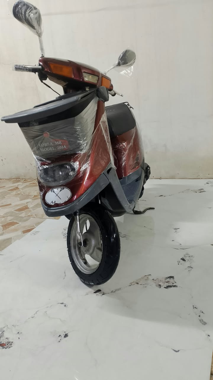 السلام عليكم، هذه الدراجة للبيع
النوع: ياماها (Yamaha))

المحرك: ما مفتوح وبدون أي مشاك

الكهربائيات: كلها شغالة ونظيفة

العدادات:شغال(عدادالسرع البنزين)

المكابح (البريك): يقف بمكانه، بدون أي عيب 

الفطر (الشرائح/الكفرات): ما مكسور 

وجاهز بلاديالإطارات (التواير): جديدة

السعر: 350 ألف بی مجال

رقم :***********
