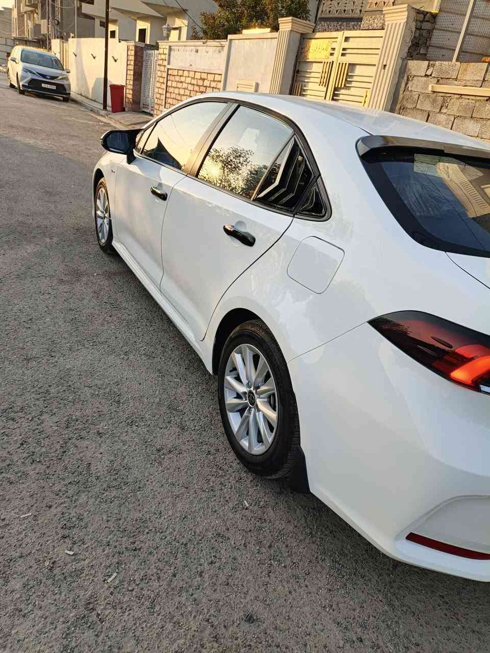 السلام عليكم كورلا هايبرد وارد صيني شكل الخليجي سياره زيرو زلغ مبيها على وضعيه الشركه بس الاضفات اني ضايفهن الها بمليون عازل حراري سياره كامله بسمي ماشيه 2900 بعدها زيرو السعر 26 مليون او 400 البياع او الشراي ليتخل راجأ العنوان بغداد البياع الرساله الثانيه ***********

