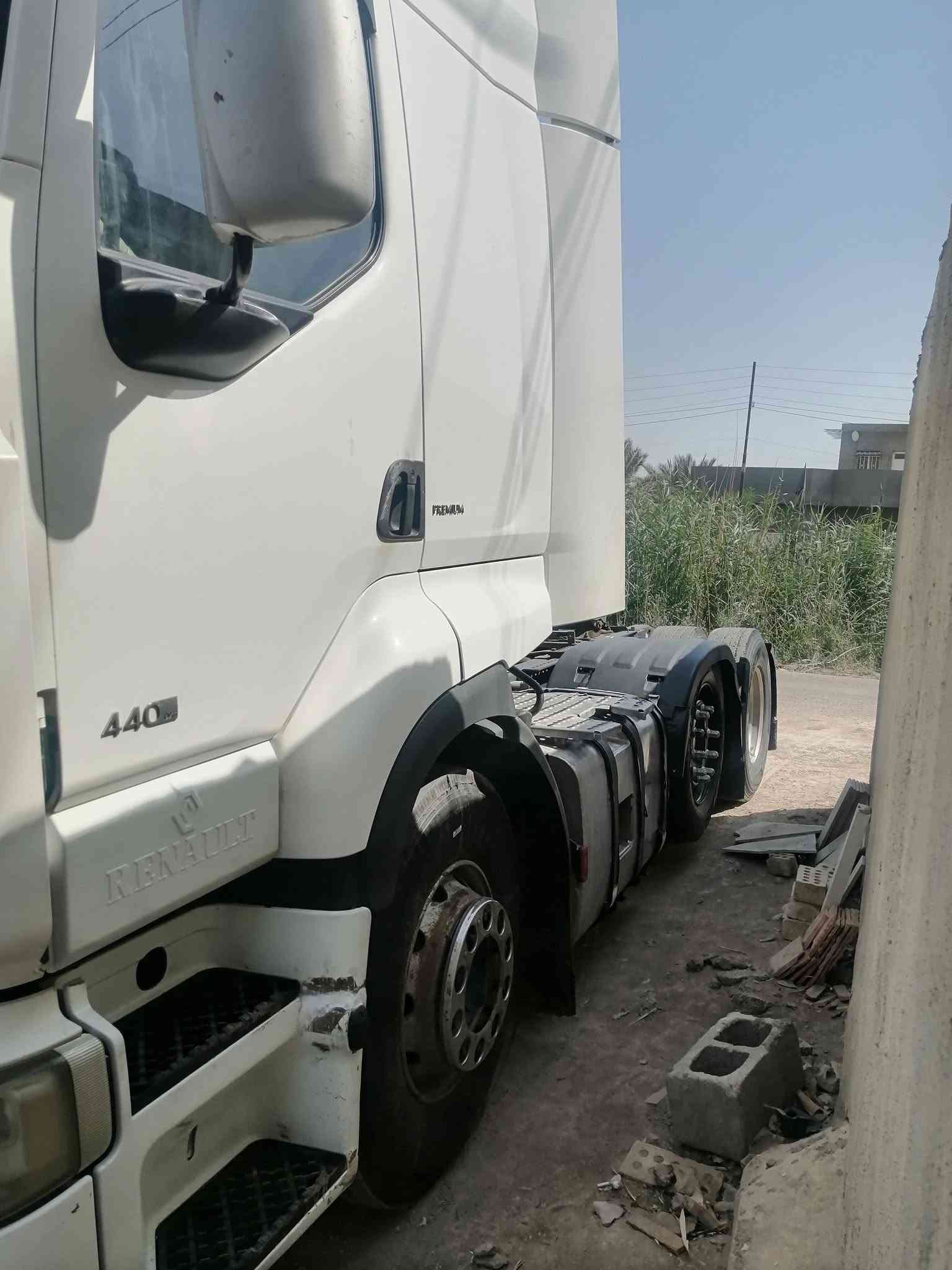 السلام عليكم رينو مشترك 440 موديل ٢٠٠٦ مجموعة فالفو كير اوتوماتيك ١٢ نمره سنكل بلادي مربوطه فلات جوانب متحركه ثلاث محاور السعر ١٥٠ورقه مكاني بغداد بيع الراس فقط عربانه ماموجوده شراي اتصل على الرقم *********** او*********** غير متواجد عل نت

نص مكتوب في الصور:
- العراق