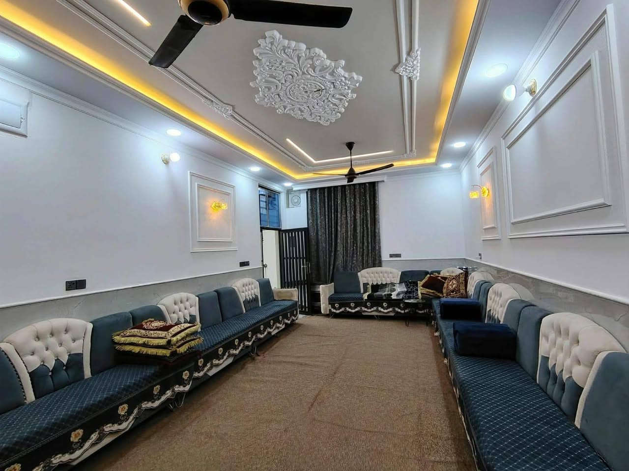 🏡دار للبيع🏡
المساحة:200 متر مربع

عدد الطوابق:طابقين

نوع السند:#طابو_زراعي_سند_٢٥_أقرار

السعر اتصل او مراسله وتساب 

ملاحضه المكتب مجاز رسمي من قبل بلديه النجف الأشرف

تفاصيل الطابق الأول:

غرفتين

صالة

مطبخ 

صحيات عدد 2

استقبال

كراج كبير/مكشوفه 2

تفاصيل الطابق الثاني:

غرفتين + سويتات (كل غرفة بحمام)

صالة

سطح

مطبخ شتايكر

الميزات:

ماء

كهرباء

قريب من: سوق/مدارس/تبليط #عرض_20

الموقع:🏡 (#توجد_جميع_المساحات)

نجف/شارع الصب عمود 335

شارع جسر الشهداء

 #ملاحضه_يبعد_عن_الجسر90متر
