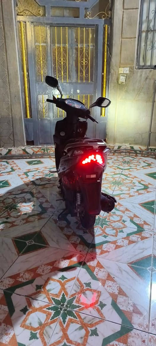 دراجه رص سازوكي نضيفه وشغاله سلف وهندر كهرباءكله شغاله  نضافه احلا من صور رايده 550وبيه مجال قليل اتصال***********
عنوان المضيج
