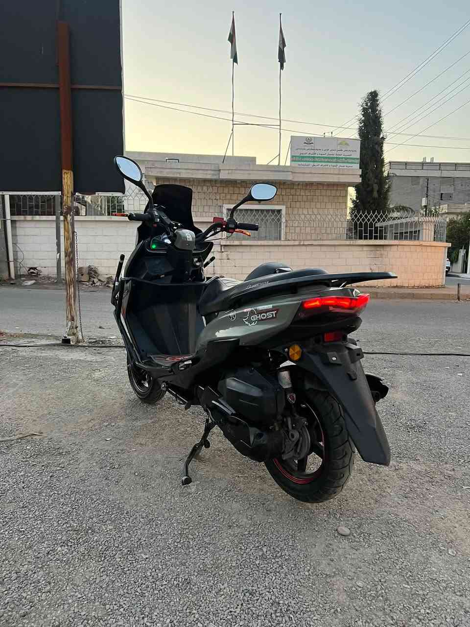 دراجه كوست للبيع نضافه ميه بل ميه صفر دراجه كلش نضيفه وحلوه شلعه ومعدل تايرات جديده لك كهربائيات كله شغاله سلف هندر السعر 850      ***********
