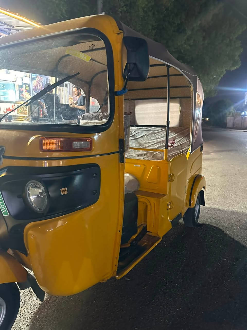 سلام عليكم تكتك كفاله من اي شي  للبيع موديل 21مكان  بغداد حريه رقم ***********
