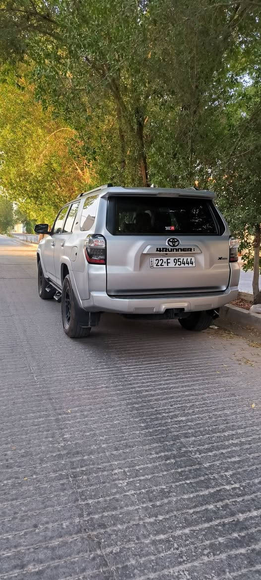 تويوتا فور رنر
موديل : 2022
ماشي : 76 الف كيلو
السيارة : كلين تايتل بدون صبغ فقط طرف الباب pdr
السيارة : مغلفة ppf. طافي ضمان 5 سنوات 
مواصفات : SR5 
محرك : 6 سلندر
عنوان : النجف الاشرف 
للأستفسار .
***********
