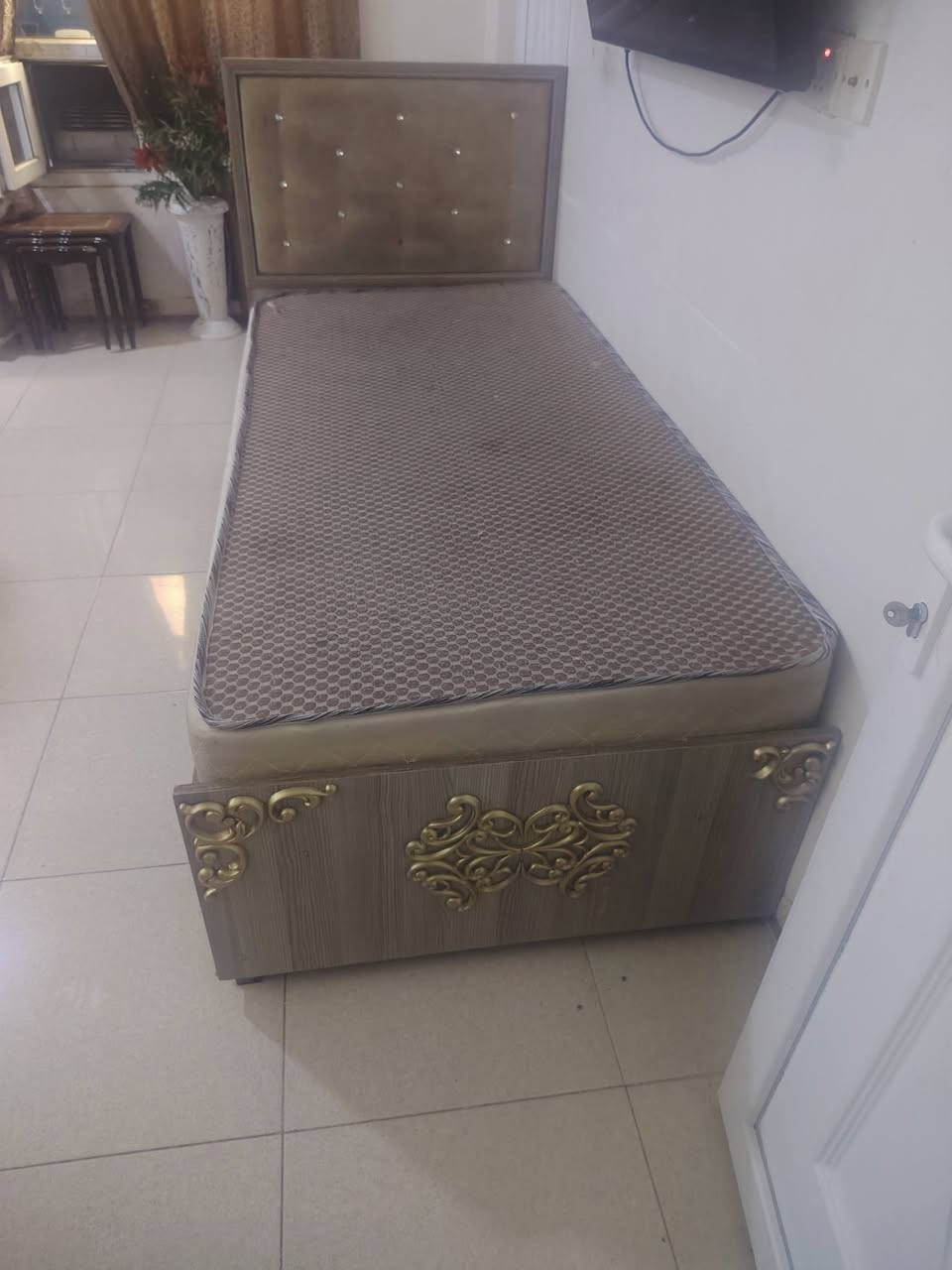 للبيع كركوك قادسيه 100 الف ***********  والدوشك درجه اوله
