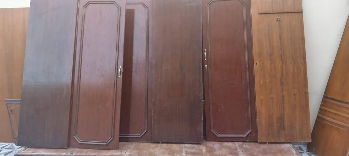 سلام عليكم
كنتور حطاطه 5 بوب اربعه خشب ول وصط جام 
السعر 375 وبي مجال 
كاونتر 3بوب السنك مرمر ول حوض ستيل السعر 125وبي مجال 
التصال ع الرقم ***********
