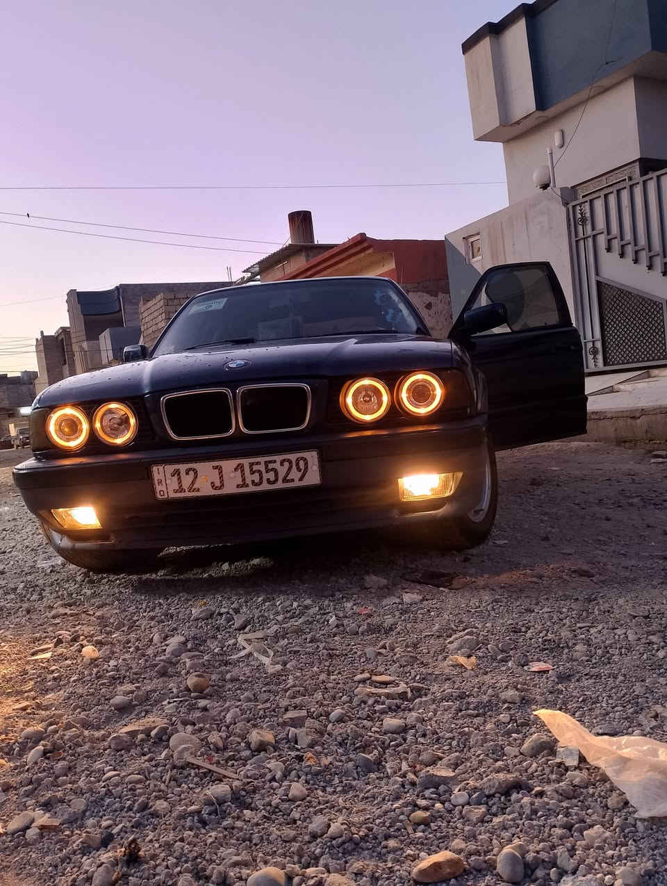 السلام عليكم بي ام للبيع مكان السياره موصل  ايسر لتواصل على هاذا الرقم وتساب اتصال قابل للمراوس فكتره ام استره بشرط نضيف ‏‪***********‬‏
