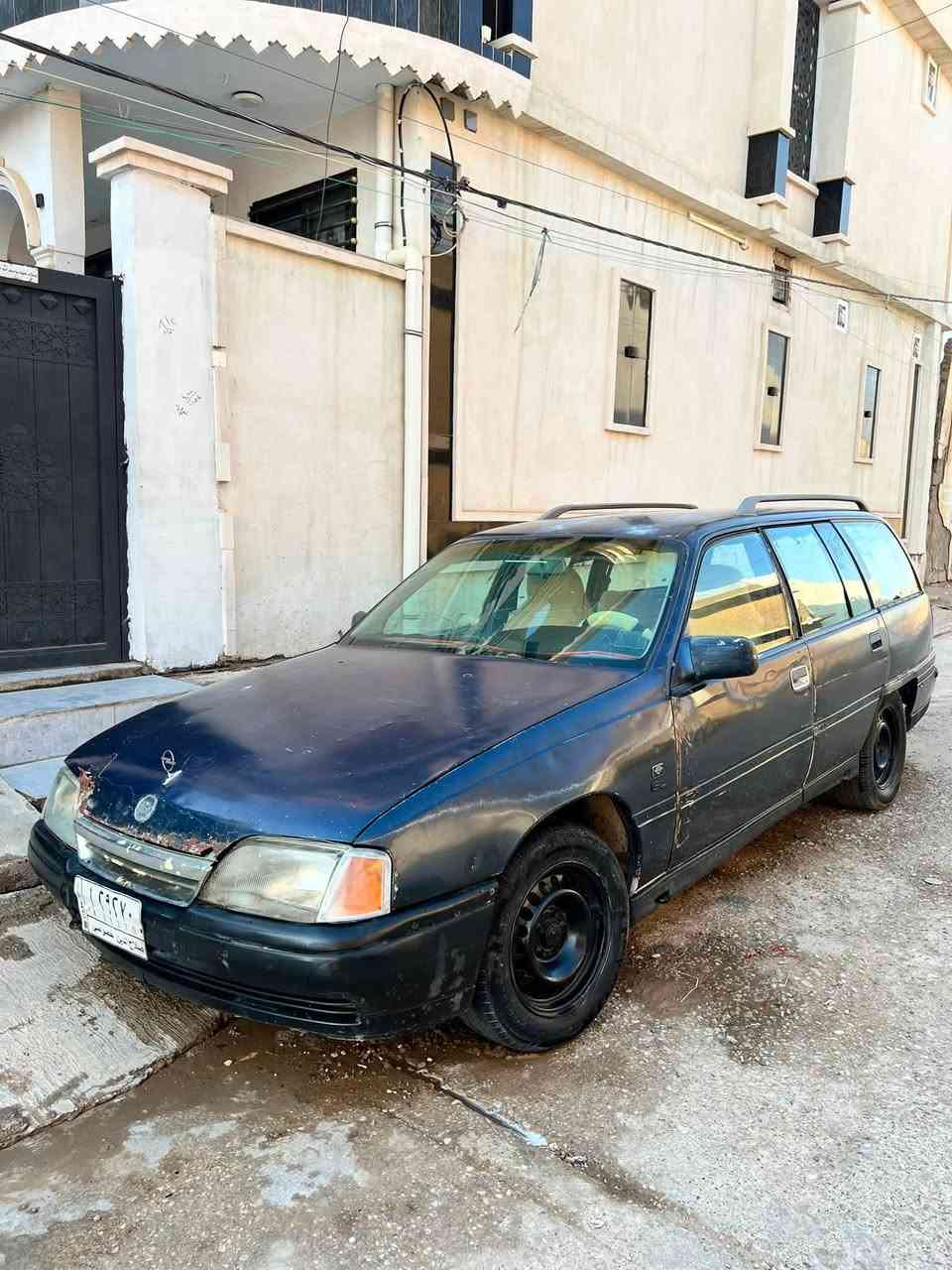 اوبل اوميكا للبيع موديل 1991 رقم صلاح الدين سنويه عضم عاج منتهي من 2018 سياره حجم 20 لاصرف ولا بخار راعليها بتكريت شرط تحويل بدون غرامه  سعر 16 وبي مجال للشراي مكاني طوز خورماتو رقم ***********
