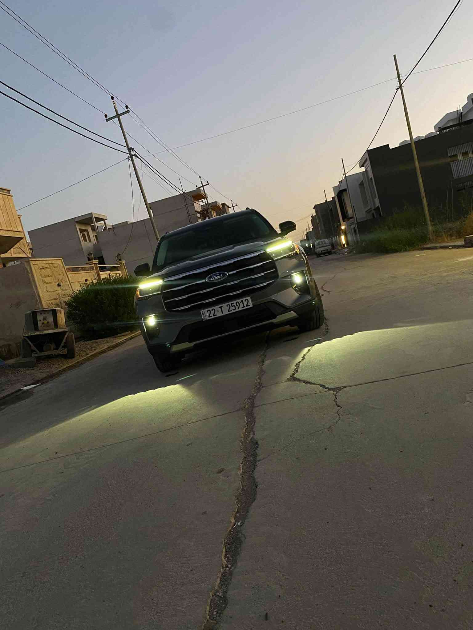 للبيع Ford Explorer Active 2025
فورد إكسبلورر Active موديل 2025 🔥

🔹 الموديل: 2025

🔹 الفئة: Active

🔹 الممشى: فقط 4,000 ميل تقريباً (حوالي 6,400 كم)

🔹 المحرك: 2.3 لتر EcoBoost تيربو

🔹 القوة: 300 حصان

🔹 القير: أوتوماتيك 10 سرعات

🔹 عدد الركاب: 3 صفوف / 7 ركاب حسب التجهيز

🔹

🔹 الباب الخلفي: كهربائي Power Liftgate

🔹 الإنارة: LED أمامية وخلفية

🔹 الجنوط: ألمنيوم

🔹 حساسات ومزايا أمان ومساعدة للسائق

🔹 كاميرا خلفية

🔹 مثبت سرعة متكيف Adaptive Cruise Control

🔹 نظام مراقبة النقطة العمياء

🔹 أنظمة تحذير ومساعدة على تجنب التصادم

🔹 Apple CarPlay + Android Auto لاسلكي

🔹 شاشة وسطية 13.2 إنچ

🔹 شاشة عدادات رقمية 12.3 إنچ

🔹 مقاعد أمامية كهربائية ومدفأة حسب التجهيز

🔹 نظام Ford Co-Pilot360 لمساعدة السائق

🔹 7 Airbags

🔹 نظام مراقبة ضغط الإطارات

🔹 فرامل ABS + أنظمة الثبات والسيطرة

🔹 3 صفوف، ومساحة داخلية واسعة ومناسبة للعائلة والسفر

✨ السيارة نظيفة جداً والممشى قليل جداً بالنسبة لموديل 2025، 

الاستفسار 

📞***********

واتس ***********
