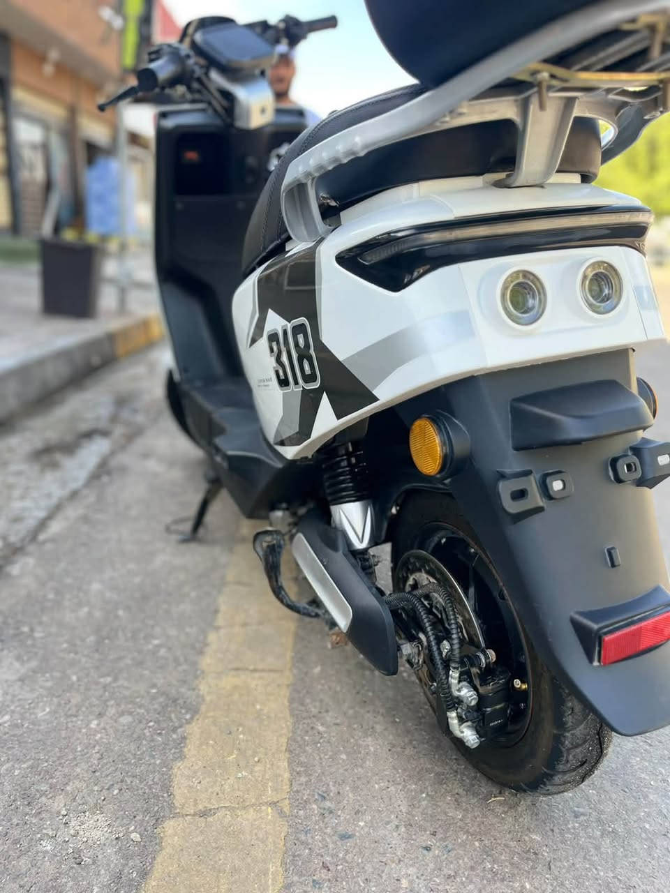 318 • 6بطاريات • نضيف