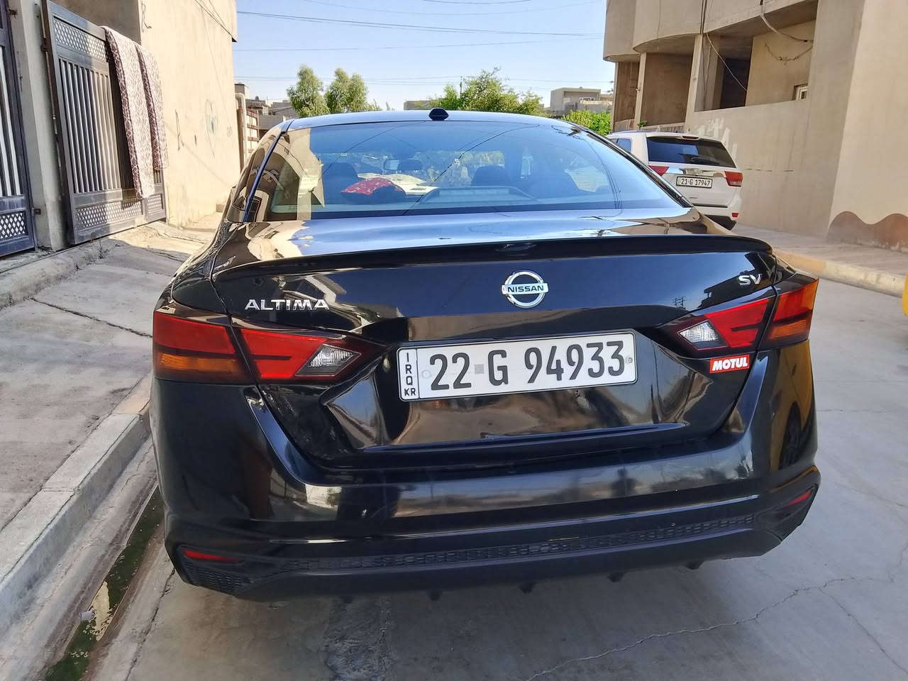 التيما موديل 22 
رقم اربيل سنوية ٢٩تسقط 
قطعتين جاملغ وباب خلف السايق بدون دواخل
وبعض الملاحظات 
موقعها كركوك  بيها بطاقة بنزين 
السعر 140 قابل للتفاوض 
***********
