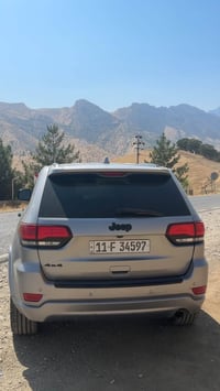 جيب لاريدو ٢٠١٨ حادثها جاملغ وباب بدون شاصي بدون دواخل بدون ايرباك الس...