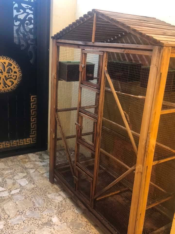 السلام عليكم 
قفصين للبيع سيم بي ار سي ➕مجر تنظيف 
استخدام شي قليل . 

مكاني بغداد البياع 
القفص الكبير 🟰85
القفص الصغير 🟰75
للتواصل ***********
