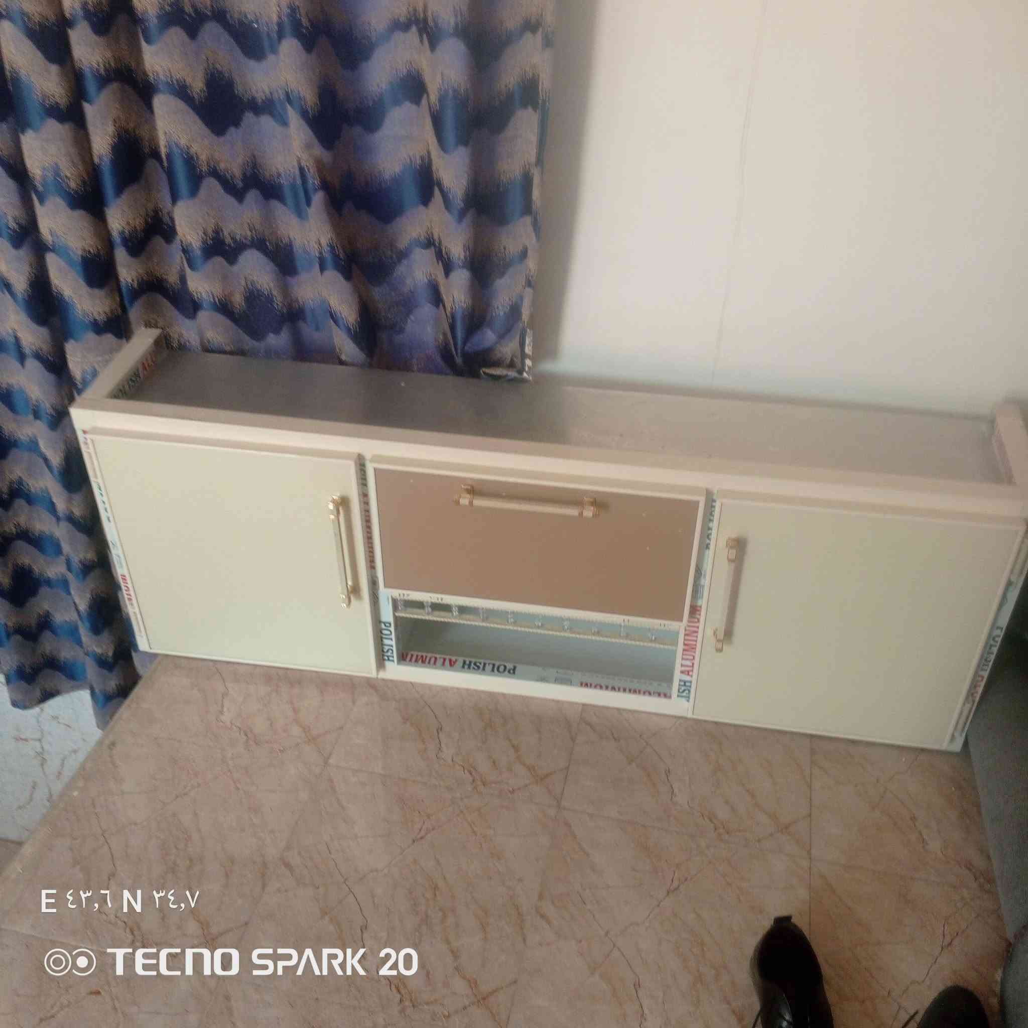 سنك مرمر معه ملحق وسنك ستيل هم لل بيع ***********

نص مكتوب في الصور:
- E 43,6 N 34,7 TECNO SPARK 20
- E ٤٣,٦ N ٣٤,٧
- TECNO SPARK 20