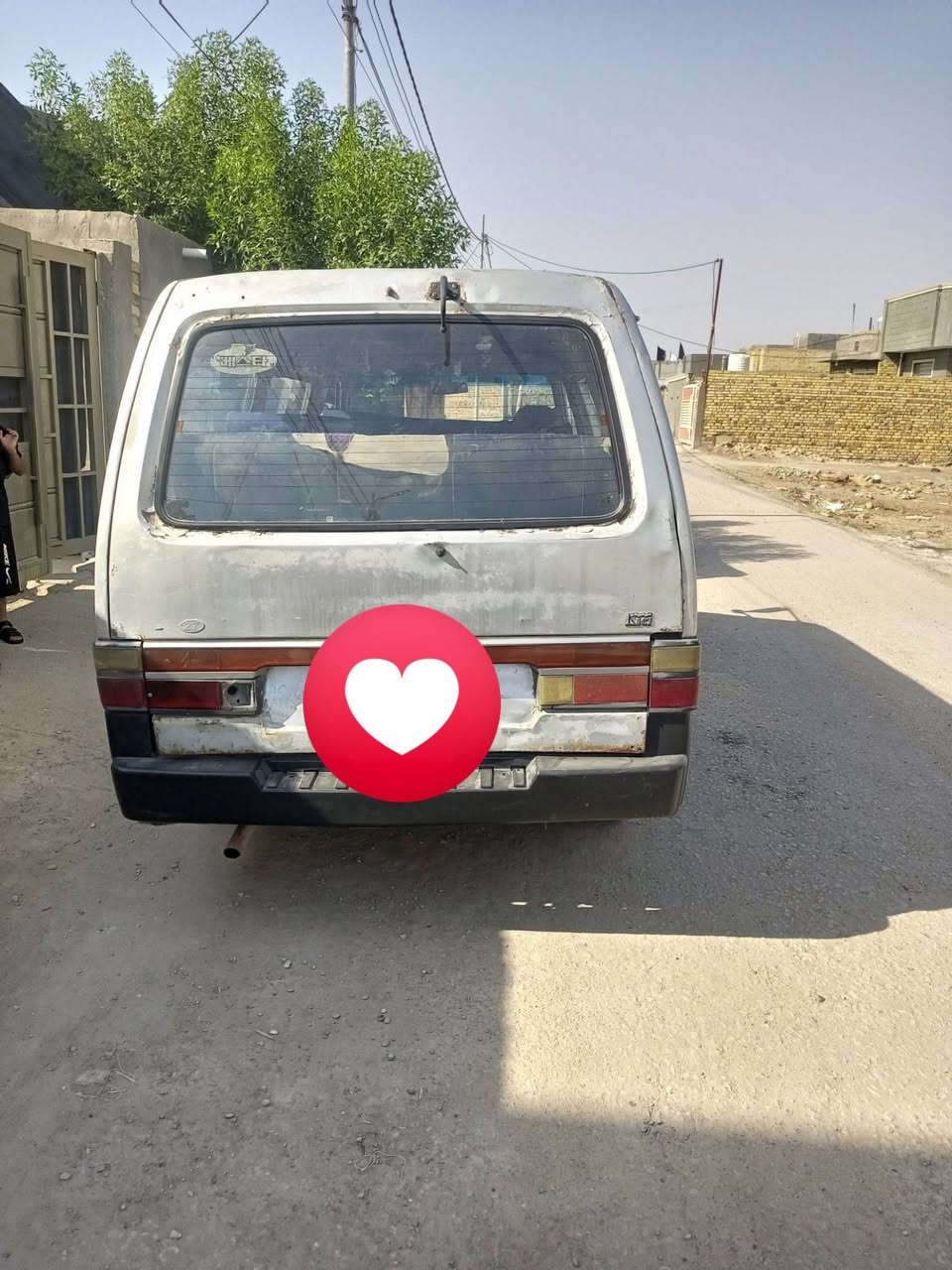 السلام عليكم كيه بستا للبيع 
موديل 93 بابل رقم ألماني ابيض مكينه وكير وكسل وشواصي خير من الله المالك الشرعي موجود شرط تحويل مباشر مطلوبه هيئه 210 الف فقط العنوان بابل الطهمازيه مفرك العلويه شريفه ( ع ) السعر 18 ورقه وبيها مجال رقم الهاتف ***********
