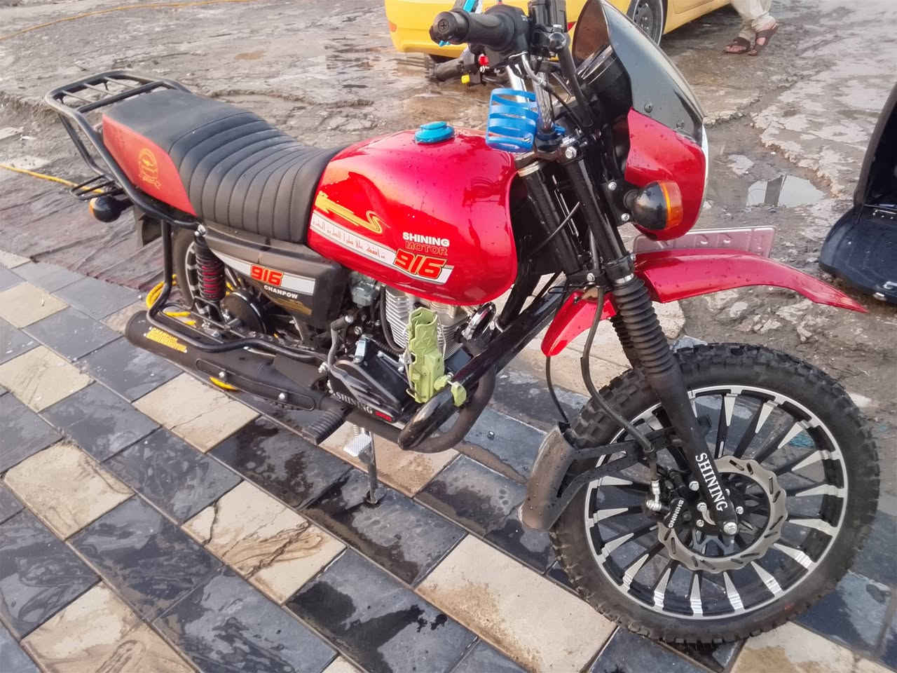 شاينك موديل 23 نزله 26 ماشيه 500 كيلو فقط و قابله للزياده زيرو بالجيس
رقم بغداد لوحتين و سوينه بسمي 
عارضها 2500
مكاني بغداد بلديات 
***********
