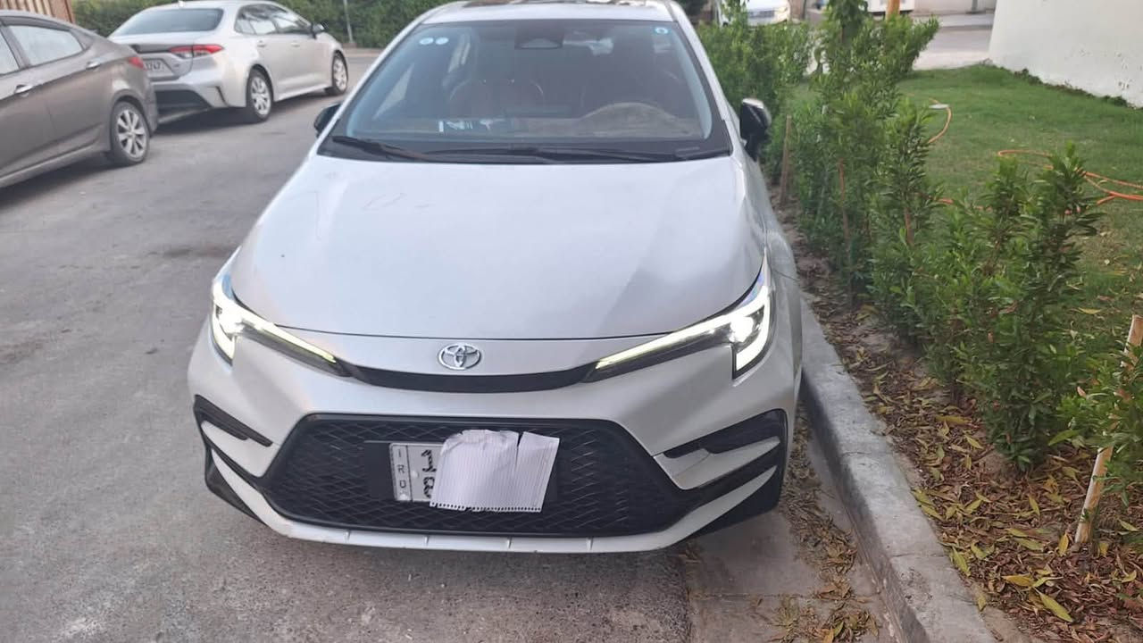 للبيع فقط بدون مراوس شباب
كورلا هايبرد S 2025 
ماشيه 8239

بلاك ادشن 

فول مواصفات من كولشي 

فتحة سقف 

بصمة تشغيل

بصمة ابواب

مقاعد جلد احمر 

كشن السايق كهرباء

رادارات جانبيه وامامي

شاشه كبيره 

فول تحكمات

حساسات

ويل اسود بلاد

عداد دجتل 

كامره خلفيه

وباقي المواصفات المعروفه 

مكانها بغداد حي العدل 
 

السياره مكفوله من الصبغ والبارد والتبديل بيها ومن التكحيل ورالرصعات السياره جديده كلش
اني ماخذها زيرو على ايدي 

السعر 26500000    سته وعشرين مليون وخمسامئة الف وببها مجال 
***********
