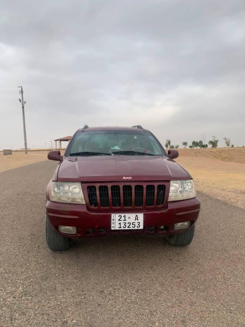 سلام عليكم جيب شيروكي موديل 2000 بلاديه وجديده بمعنه الكلام مكينه 8 سلندر
رقم سليمانيه ب أسمي سنويه ورقم جديد  
​خير من الله السياره ع وضع الشركه وبدون ضربه وبدون  اي ضربه وباقي السياره  تبريد ثلج صدر امامي خلفي جديد كهربائيات كلها شغاله كشن كهرباء  
​ السياره جديده من كلشي وبدون اي نقص وبل عافيه عل ياخذها  
​مكاني دياله خانقين 
​السعر 55وبيها مجال  ***********

