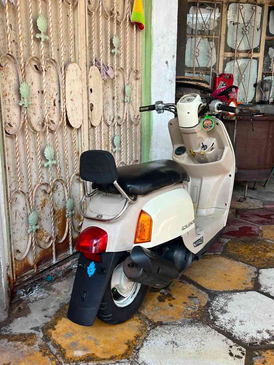 سلام وعليكم بوليسي كفاله من كلشي كله بلاديه داخل كريمي دراجه تخبل احله من الصوره نكره سلف كله شغاله من طول بطول ترهم مراوس لو بيع بشي ناشف مكاني بصره قبله سعر خاص راسلو واتساب وتدللون ***********
