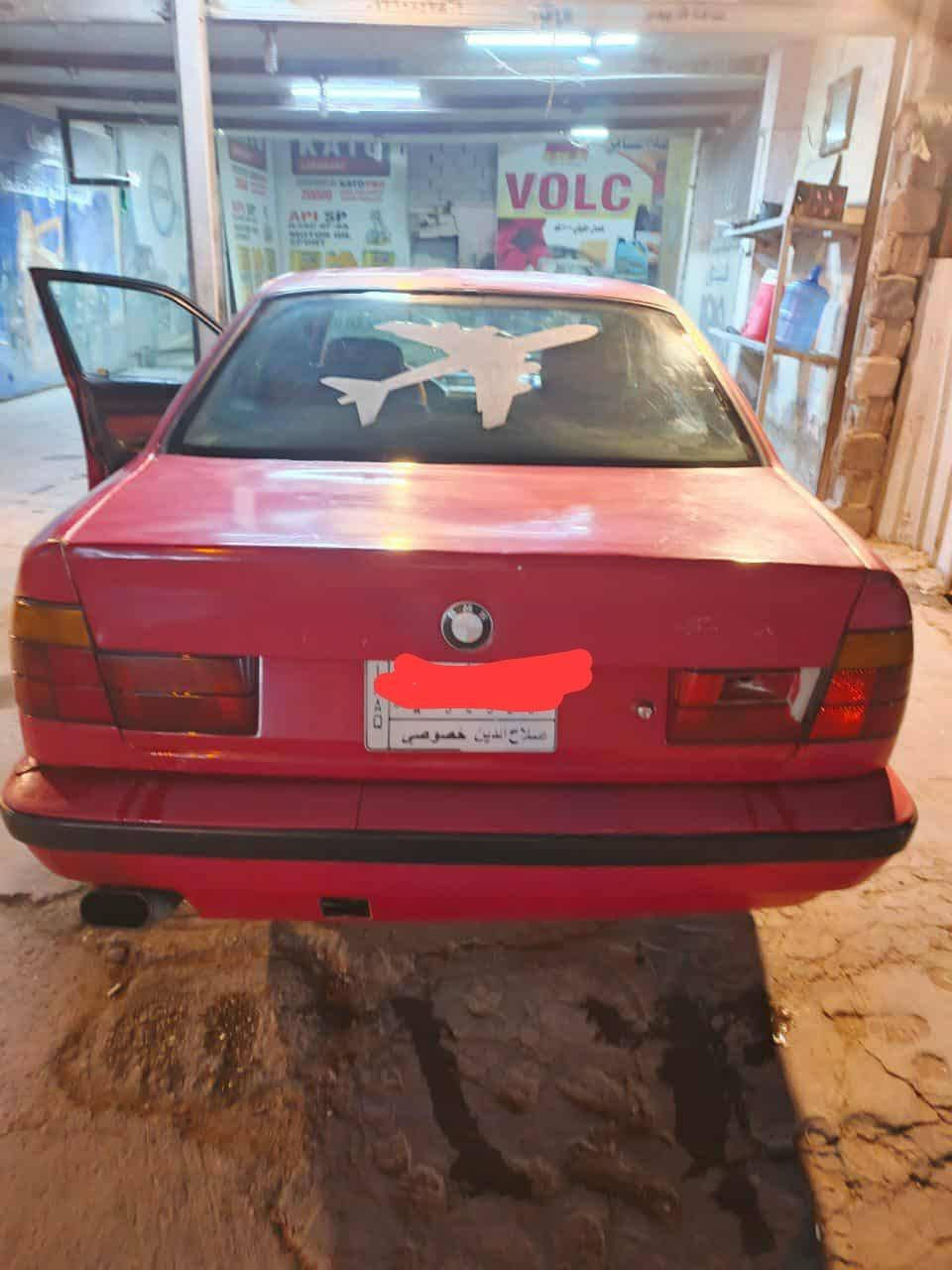السلام عليكم من رخصة الادمن BMW E34  525 للبيع سيارته نضيفه مكينه كير أكسل مكفولات سياره بس يرادلها ترتيب شكل صبغها جارد غرفه وسمكره غير كله مكفول من كهربائيات التايرات كله جديد سياره عارضها ٤٠ الشراي يدك علي ***********
