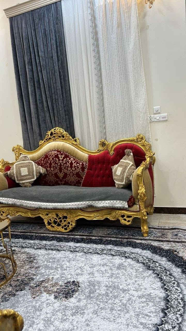 سلام عليكم من رخصت لكروب طخم قنفات مصري لبيع قنفات ثنين كبار وكراسي ثنين واحد من كراسي كسر بي بسيط العنوان الجمعيات ***********
