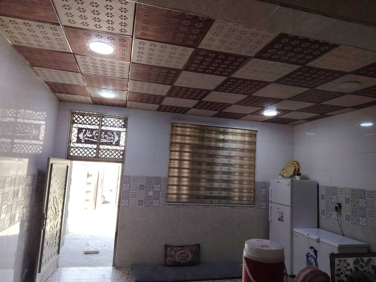 بيت للبيع
في حي الخضراء
خلف جامع التقوى
على ساحه
المساحة ٢٨٠متر
طابق ونص مكون من 4غرف نوم
السعر 145مليون قابل للتفاوض
مكتب عزت للعقار شارع 60قرب تقاطع جامع التقوى مقابل المول الجديد في حي التأميم
هاتف
***********
***********
