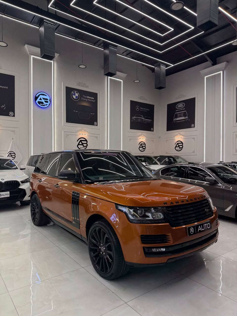 RANGE ROVER VOGUE

2014        
شريكه سردار 
V8 SUPERCHARGED |

5.0

510 HP |

FULL OPTION

فخامة بريطانية  

2014 موديل

محرک 5.0 V8

Supercharged

بيها كم قطعه كلير 

قوة 510 حصان

قير أوتوماتیک 8 سرعات

4WD دفع رباعي

تعليق هوائي إلكتروني

Terrain Response

فتحة سقف بانورامية *

داخلية جلد فاخرة

مقاعد كهربائية + ذاكرة

تدفئة المقاعد

دركسون متعدد الوظائف

شاشة وسطية

كاميرا خلفية

حساسات أمامية وخلفية

مثبت سرعة

Xenon + LED إضاءة

Meridian نظام صوت

دخول وتشغيل بدون مفتاح

مرايات كهربائية ومدفأة
Black Edition جنوط

***********☎️ أربيل, العراق
