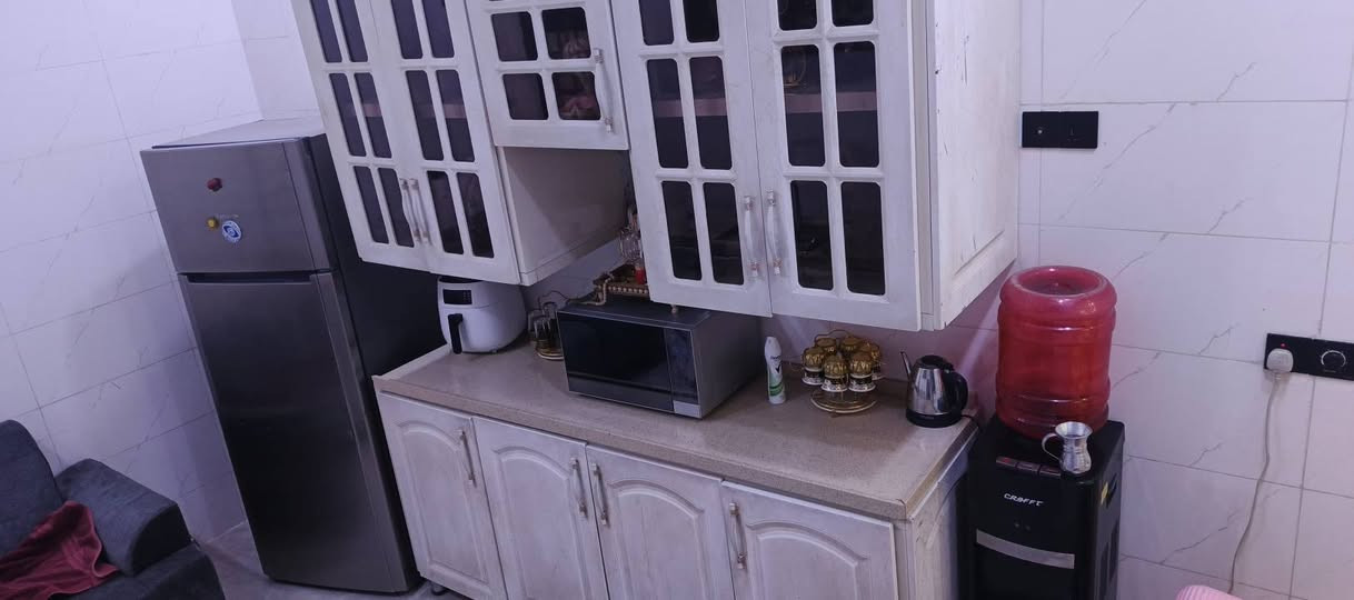 اثاث بيت كامل للبيع مستعمل ونضيف وكلشي بسعره ابيع شلعه وحده مابيع قطع وبعد غراض ممصورهن وغرفه ام نفرين كل نفر وحد مكاني بغداد.. واتساب فقط***********
