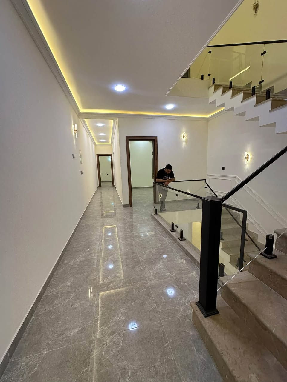 🏡 دار  للبيع | زيونة 712
📐 مساحة كل دار: 150م²
🛏️ 4 غرف
🚿 خدمات متكاملة
📍 الموقع: زيونة 712

✨ فرصة مميزة للسكن والاستثمار في واحدة من المناطق الحيوية في بغداد.

🏢 مكتب الودق للعقار
نختار الأفضل لتبني مستقبلك 🤍

🔑 بيع – شراء – إيجار – بناء – ترميم
📸 عرض وتصوير مجاني
📋 نستقبل جميع العروض السكنية والتجارية

📞 للاستفسار والتواصل:
***********
***********

📍 عنوان مكتبنا:
زيونة 710 مقابل نادي بلادي
وشارع فلسطين – بناية فرمان قرب كلية الرافدين
