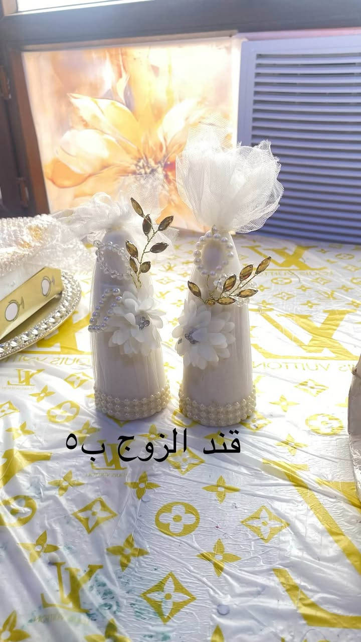 لا توجد تفاصيل

نص مكتوب في الصور:
- ورد ابيض وردي واسفنج استخدام مرة وحدة ب ١٢٥
- ملكان استعمال مرتين فقط ب ٢٠
- قند الزوج به
- صينية حلقات كاملة بـ ١٥
- ب ٦ ألف
- صينية خشبية جديدة ب٥
- سعرهم ٦ الف
- تول سمائي ٥ امتار ب ٣
- جديد
