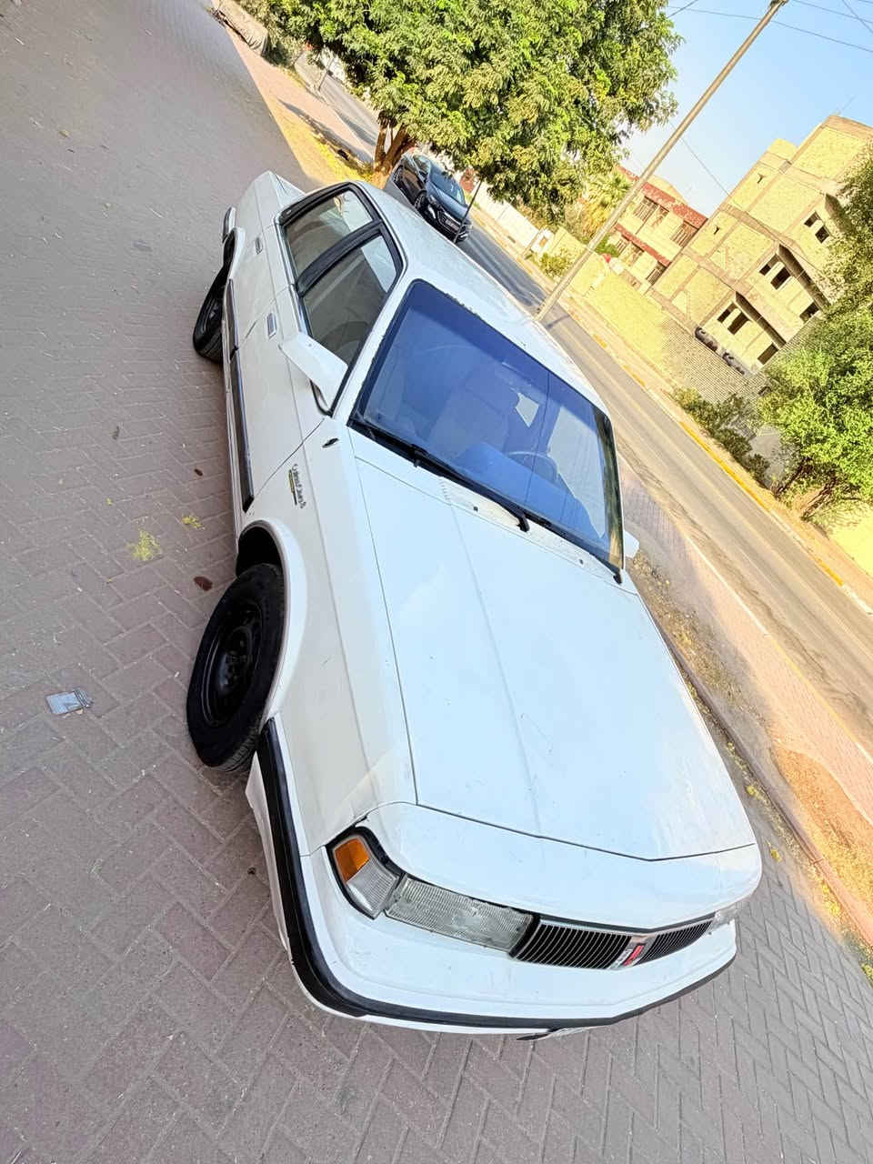 ياالله
السلام عليكم
اولدز موبيل 1990
رقم بغداد تحويل مباشر
منظومه تبريد كامله شديتلها التبريد مالتها ثلج 
حدادية كاملة 
نوزلات + بلكات جديده تايرات جديدة قبل شهرين شديتها 
كير ومحرك بلادي صاروخ 
بين قوسين السيارة جاهزه بدون اي نقص 
مكان السياره بغداد / اعضميه
الرقم / ***********
السعر 37 فقط بغداد, العراق
