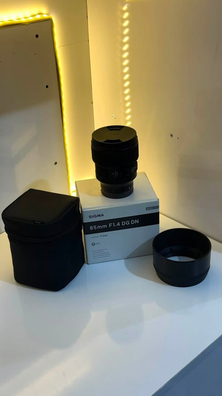 عدسة سيكما ارت 85mm فتحه 1.4 للسوني عدسه مستعمله مره وحدا  للبيع  او مراوس بعدسه 24. 70 فتحه 2.8 الاصدار الثاني
للاستفسار يرجى التواصل على الرقم ***********
