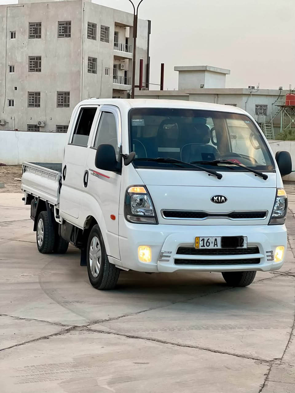 السلام عليكم
كيا 2022 دبل قماره اتوماتيك 
رقم قادسيه أنكليزي بسمي 
فول وربع ام الرادار 
مري شفط 
تدفئة كشن + استيرن
هيتر مري 
تحديد مسار 
ماشيه 69 الف فقط 
السعر 177 وبيها مجال بسيط 
للاستفسار ***********

