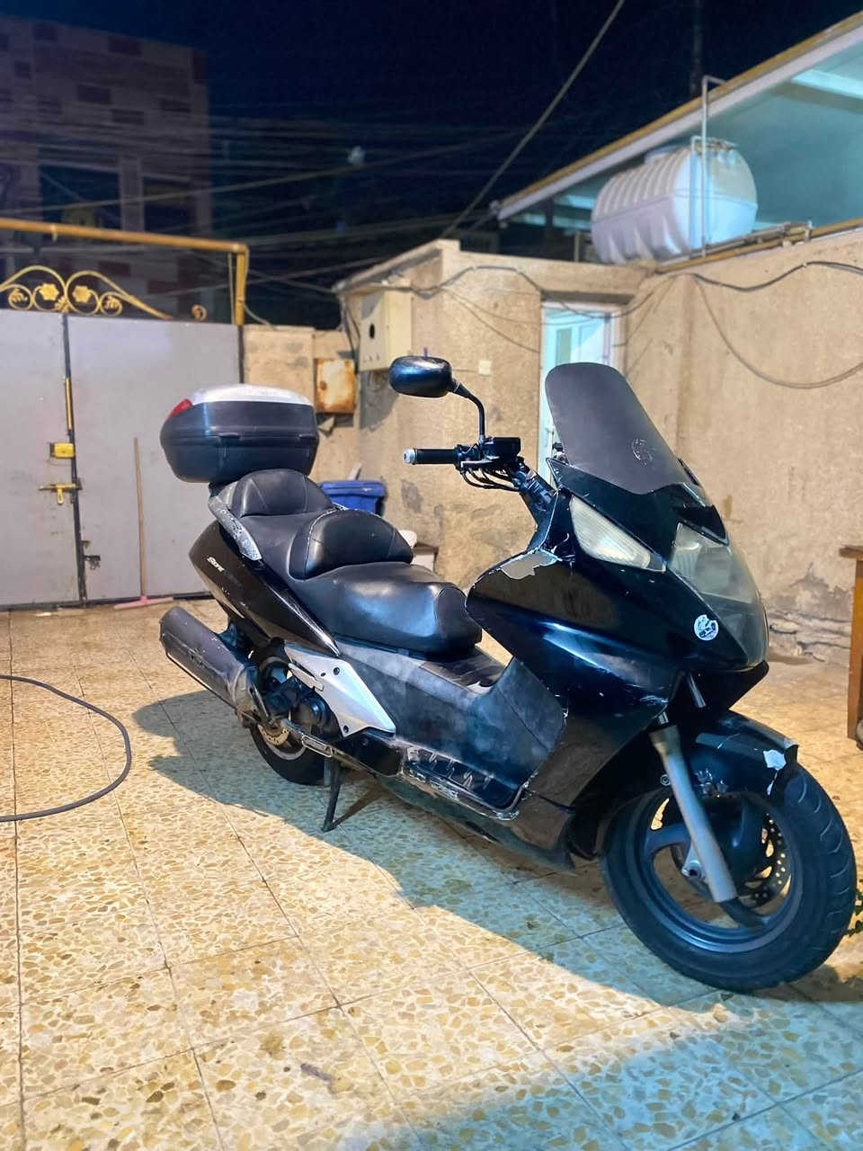 السلام عليكم 
سلفر ونج 600 
اوفر ABS
سكيورتي 
مكينه خرسة نضافه الكفرات 70‎%‎ 
للبيع مكاني الشعب 
***********
السعر 950

