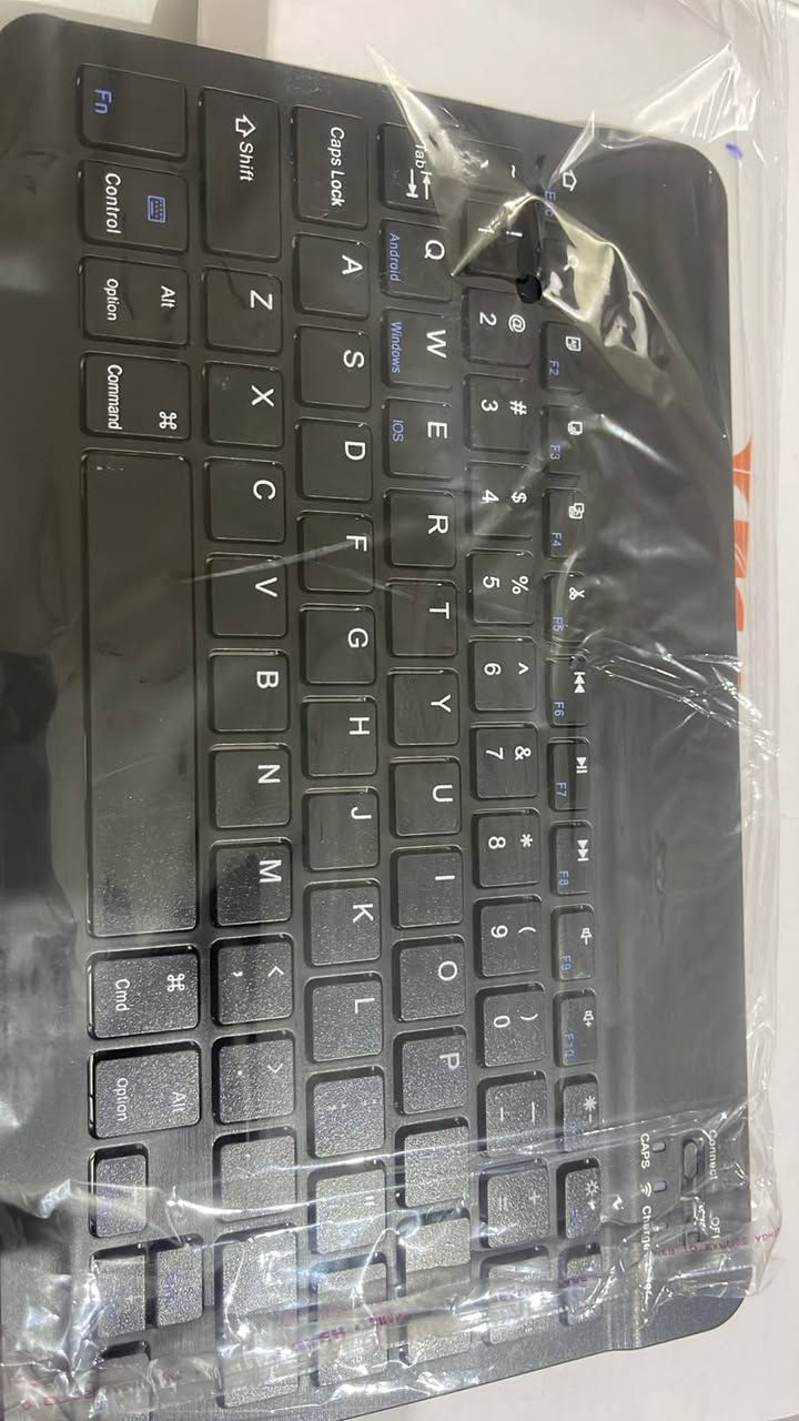 النوع،"Teclast P30
📱 الشاشة: 10.1 بوصة IPS
الدقة: 1280×800
⚙️ المعالج: Unisoc T606 ثماني النواة في أحد الإصدارات، مع وجود إصدارات أخرى بمعالج Allwinner A523. �
technocity.ru +١
🧠 الرام: 4GB فعلية، وقد يظهر رقم أكبر بسبب الرام الافتراضية. �
ガルマックス
💾 التخزين: 128GB في هذا الإصدار، ويدعم microSD حتى 1TB. �
technocity.ru
🔋 البطارية: 6000mAh
📸 الكاميرا الخلفية: 5MP
🤳 الأمامية: 2MP
🔊 سماعتان + منفذ 3.5mm
🔌 USB Type-C
📶 Wi-Fi ثنائي النطاق + Bluetooth
🤖 النظام: Android 14 أو Android 15
السعر 175 الف وبي مجال 
بغداد حي العامل الاتصال ***********
