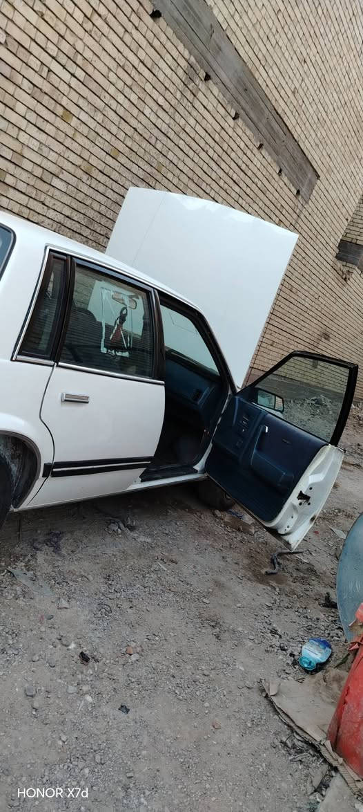 للبيع او مراوس سلبرتي  موديل 89جديده تبريد ثلج تخم تاير مكينه كير لوك حداديه جديده غرفه كلش نضيفه دبل فيت بم  جاهزه من كلشي سعره 52ورقه وبيه مجال للاستفسار *********** مكانه بغداد
